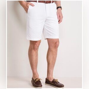 NWT Vineyard Vines White ‘9” Stretch Breaker Shorts’ Size 42